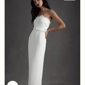 Elegant White Strapless Dress